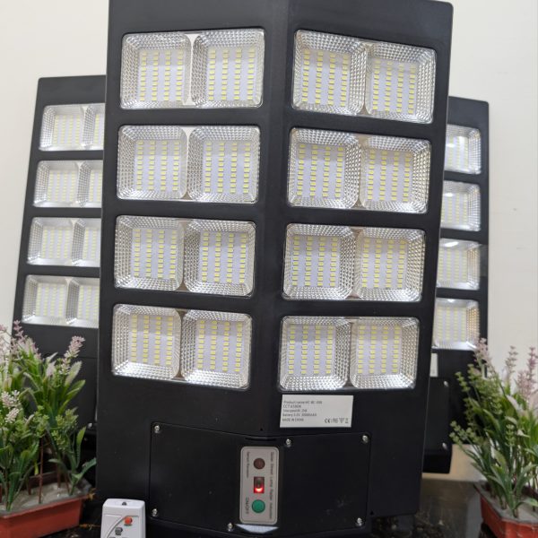 400 WATT SOLAR STREET LIGHT FULL NIGHT BATTERY BACKUP